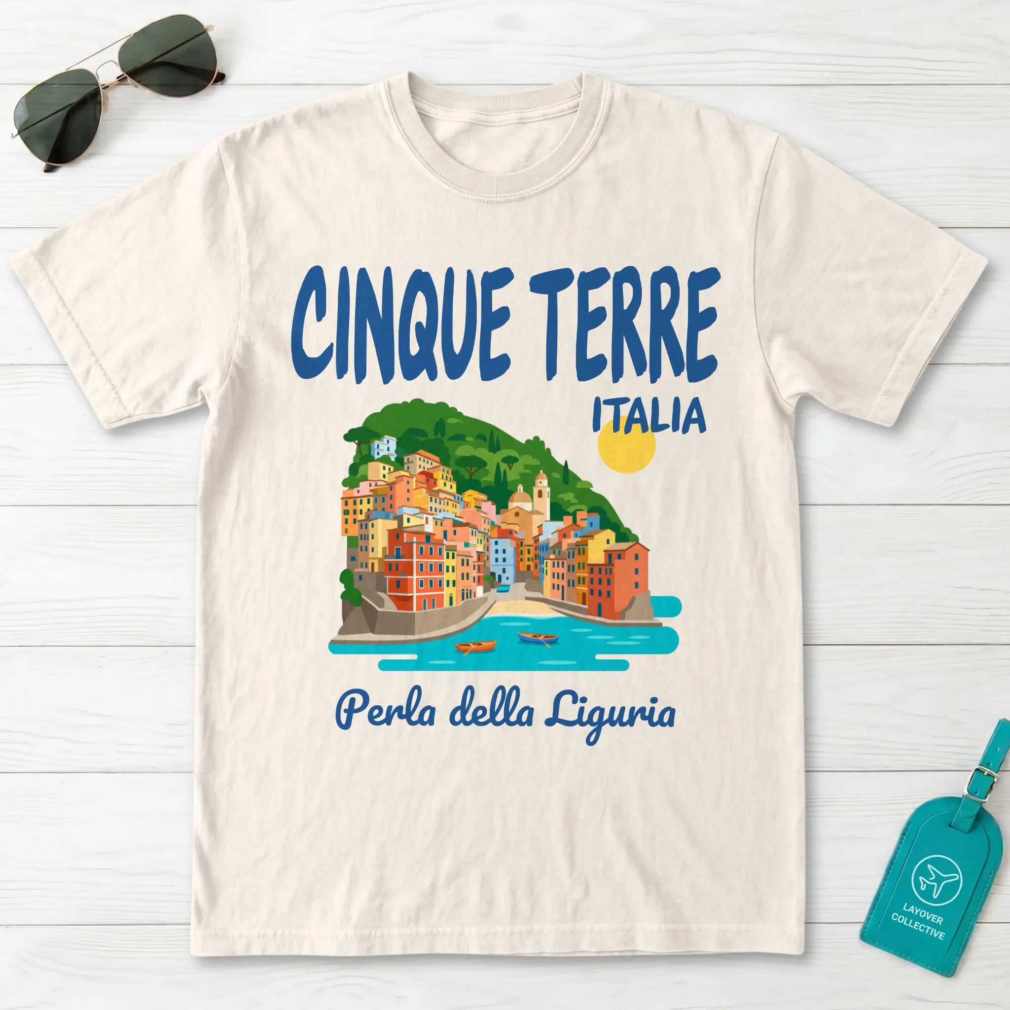 Cinque Terre Italia Perla della Liguria Coastal Village Graphic T-Shirt