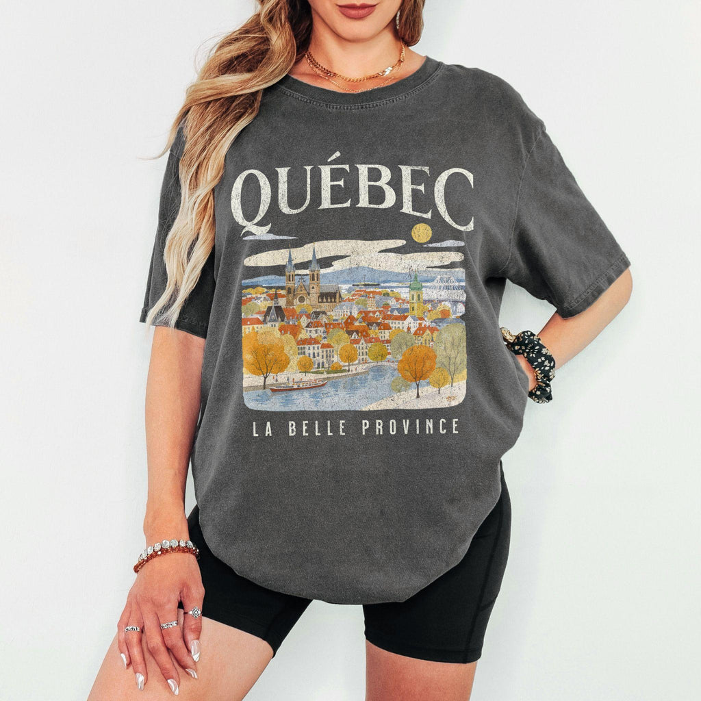 Quebec Vintage Travel Graphic T-Shirt